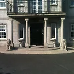B&B Deerpark Manor 4*