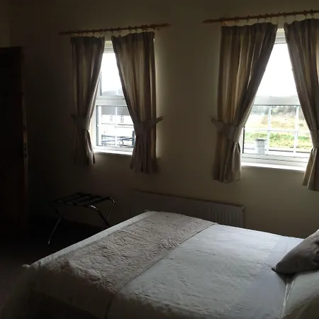Deerpark Manor B&B 스윈포드