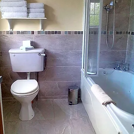 Deerpark Manor 4*