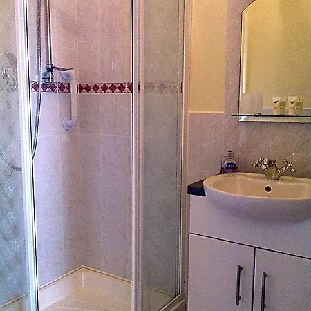 Deerpark Manor فندق مبيت وإفطار 4*