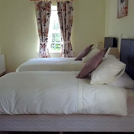 Deerpark Manor سوينفورد