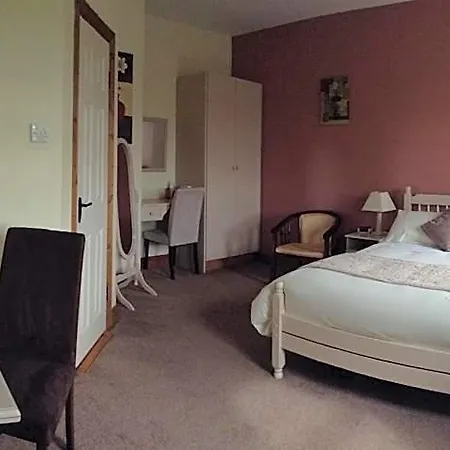 Deerpark Manor فندق مبيت وإفطار 4*