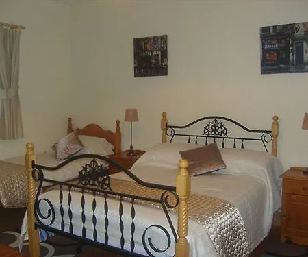 Bed and Breakfast Deerpark Manor 4*
