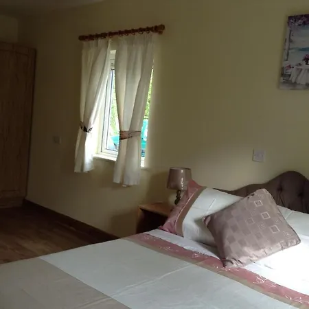 Deerpark Manor فندق مبيت وإفطار سوينفورد